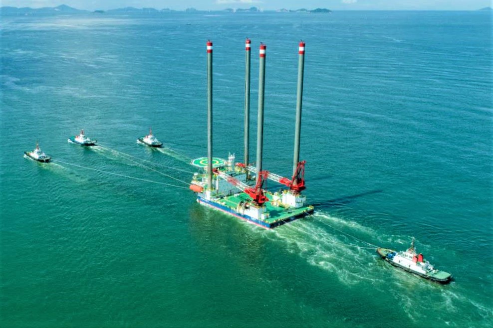 华科五洲自2015年成立以来,主要从事自升自航式海上移动平台的设计,监